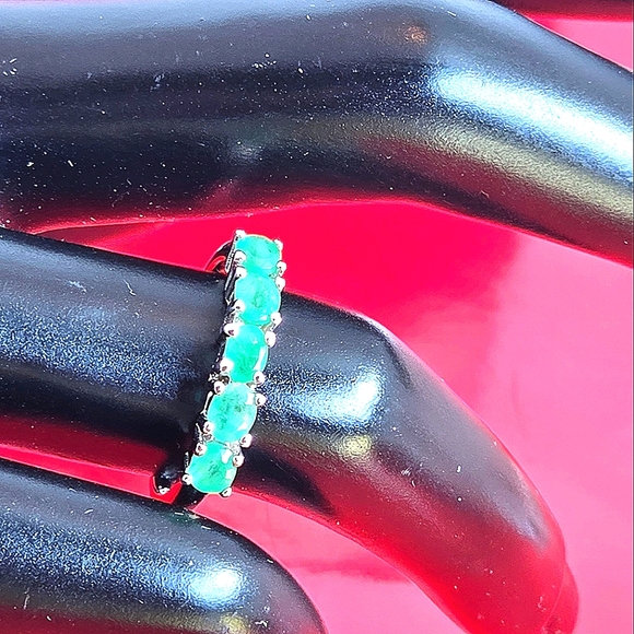 Natural Emerald 4x3mm 925 Sterling Silver Band - Picture 12 of 13